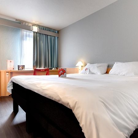 Ibis Agen Centre Gare Hotel Екстериор снимка