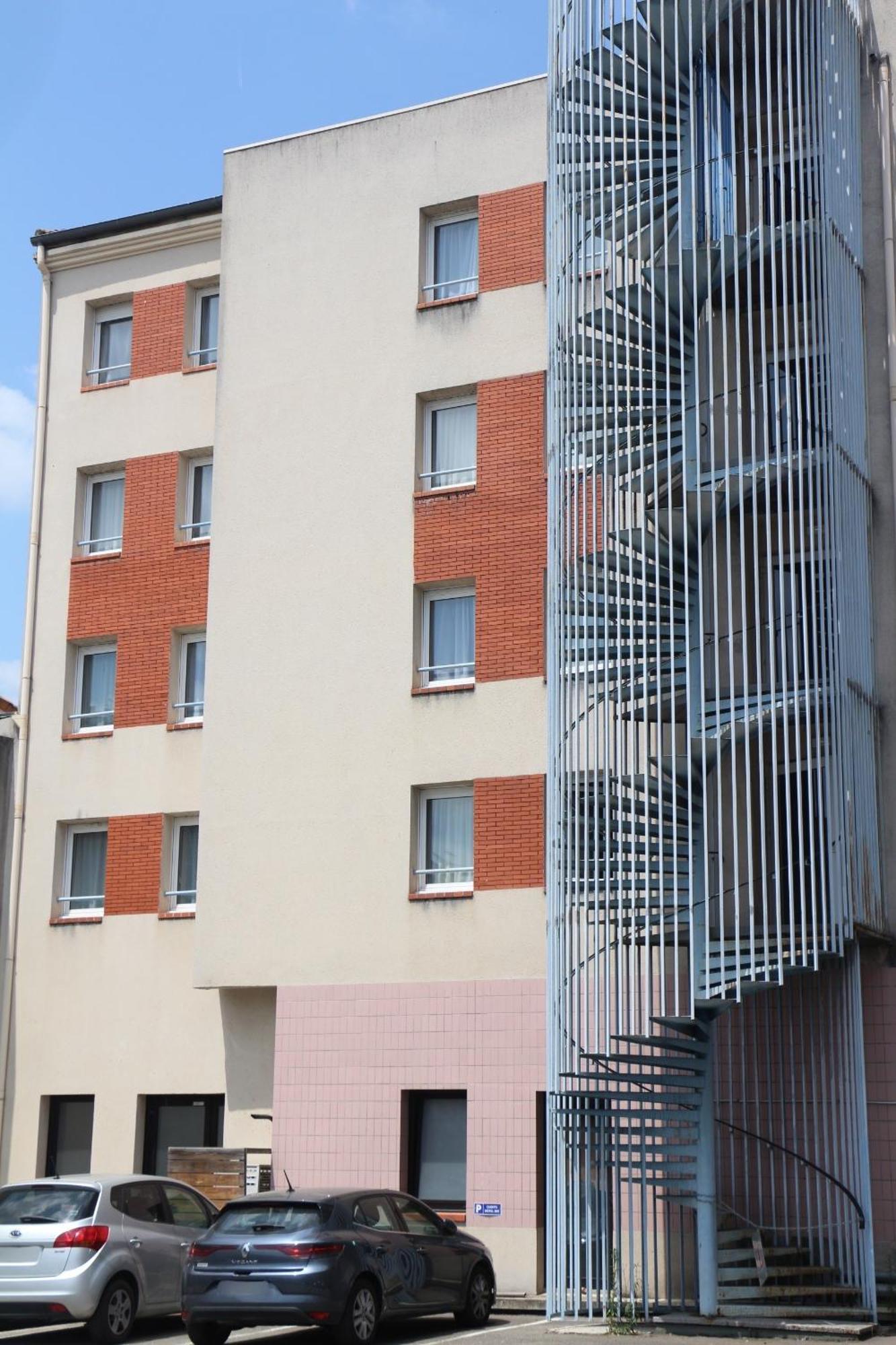 Ibis Agen Centre Gare Hotel Екстериор снимка