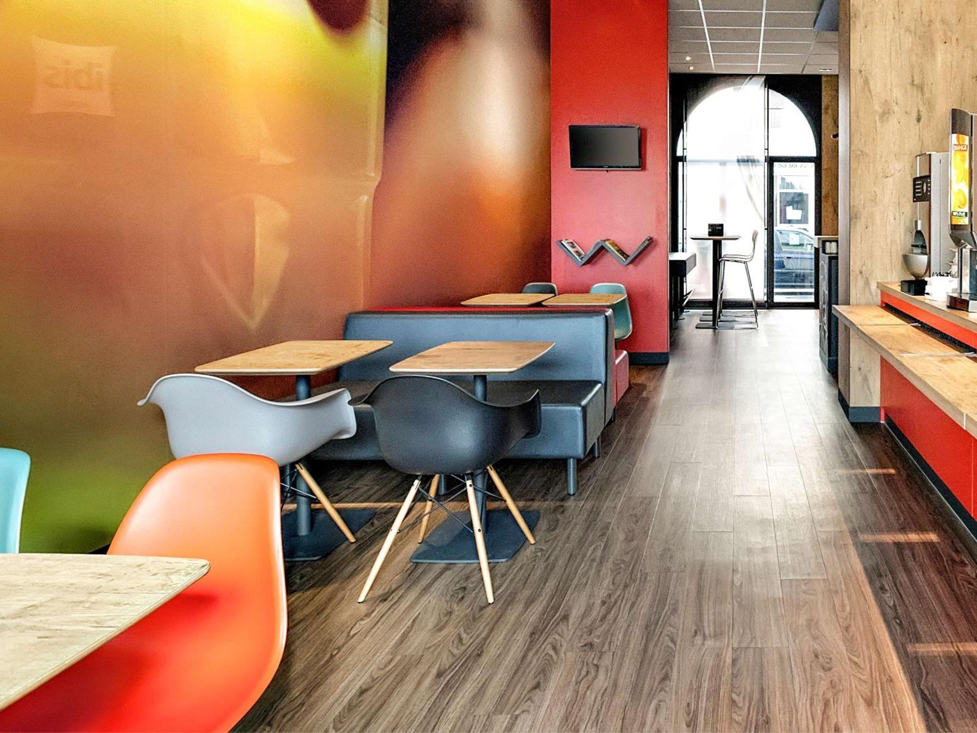 Ibis Agen Centre Gare Hotel Екстериор снимка
