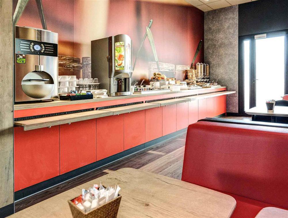 Ibis Agen Centre Gare Hotel Ресторант снимка